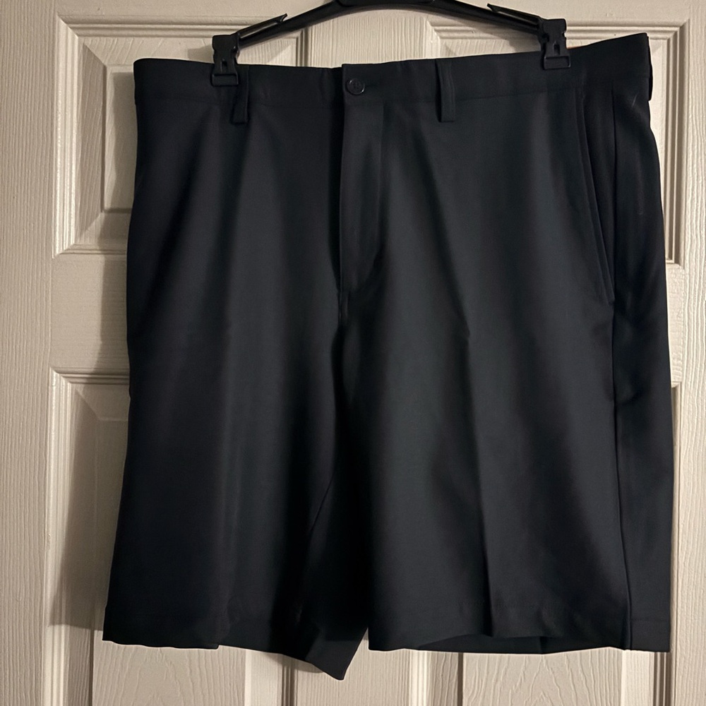 Men's golf shorts